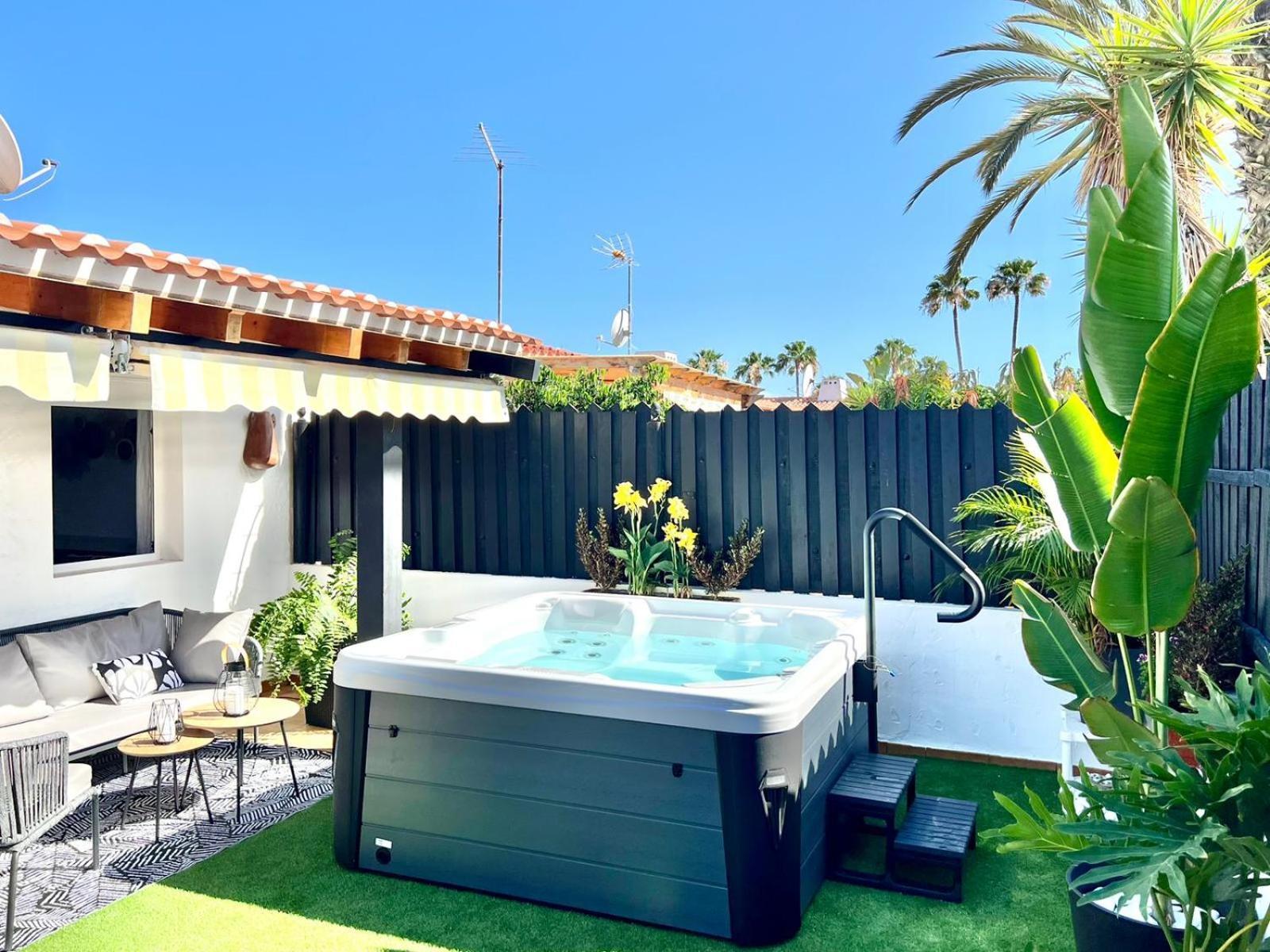 Oasis Beach Holiday Home With Jacuzzi Playa del Inglés Zewnętrze zdjęcie