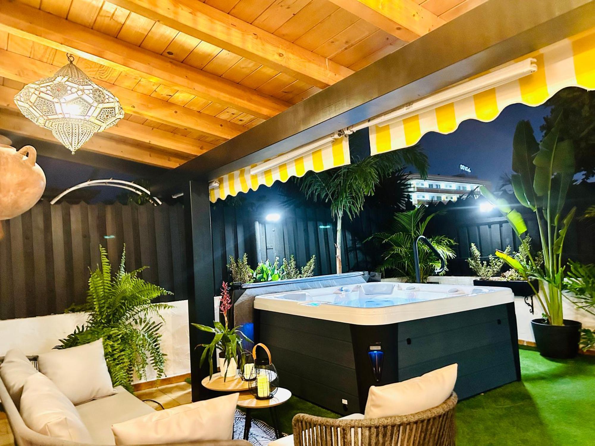 Oasis Beach Holiday Home With Jacuzzi Playa del Inglés Zewnętrze zdjęcie